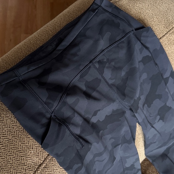 Lululemon Swift Speed HR Tight 28” Heritage 365 Camo Deep Coal Mult - Picture 5 of 9
